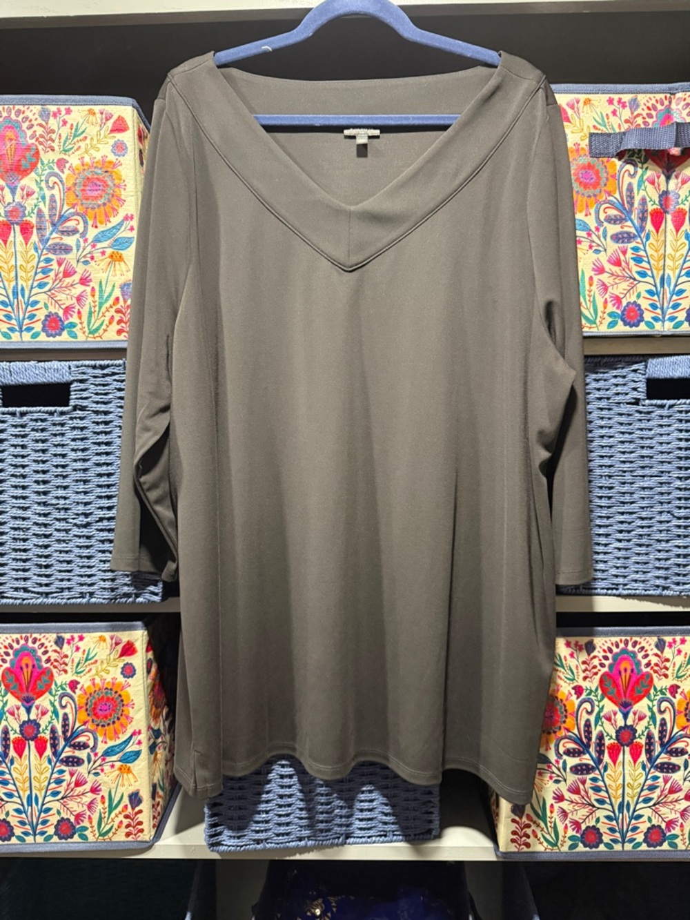 Talbots V-Neck Women’s Top in Black